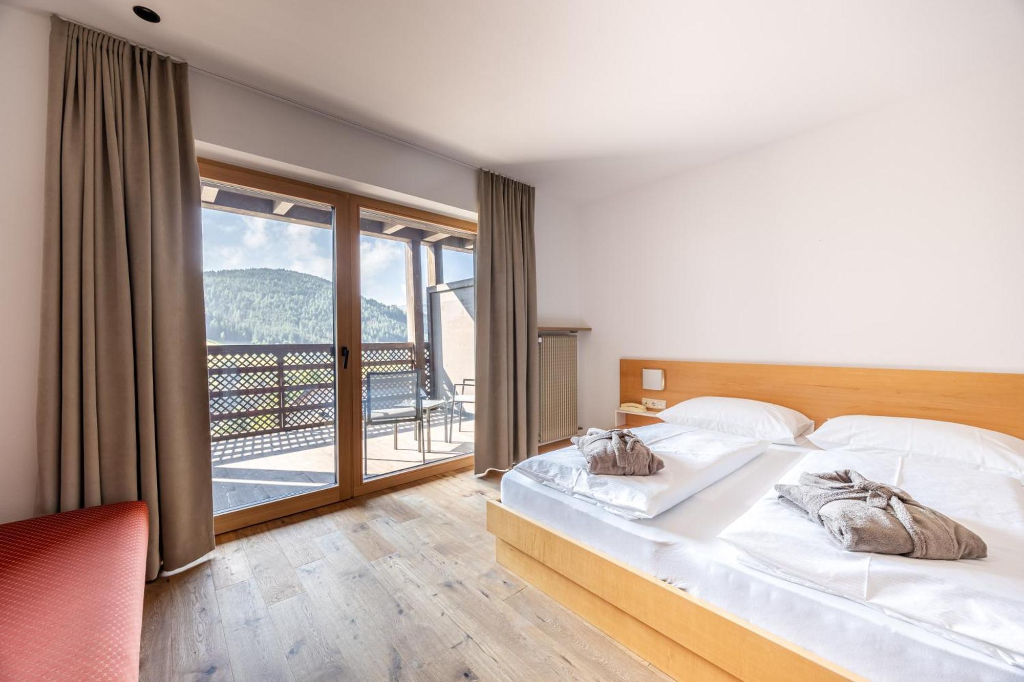 Hotel Rommisa Perca Ngoại thất bức ảnh