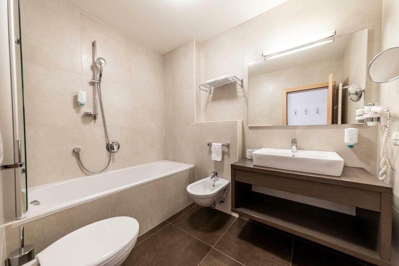 Hotel Rommisa Perca Ngoại thất bức ảnh